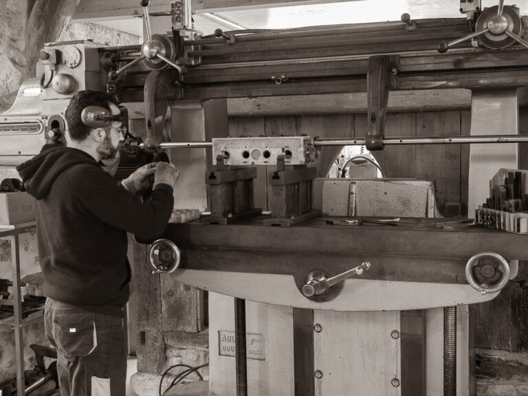 alésage en ligne _ culasse _ palier _ arbre à came _ rectification _ moteur (1)